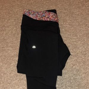 WunderUnder Leggings - Reversible Band